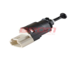 FREN PEDAL MÜŞÜRÜ 4 FİŞ RN17004 CLIO III IV DUSTER 17-> LOGAN 10-> | 8200276361