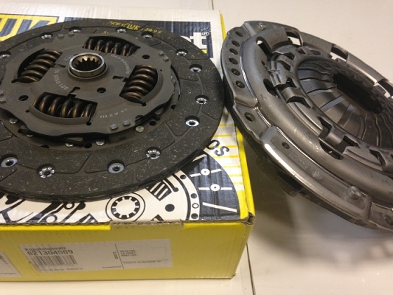 DEBRİYAJ SETİ 621304509 ASTRA-H-J 04-> Z1.6XEP Z1.8XE COMBO CORSA ZAFIRA